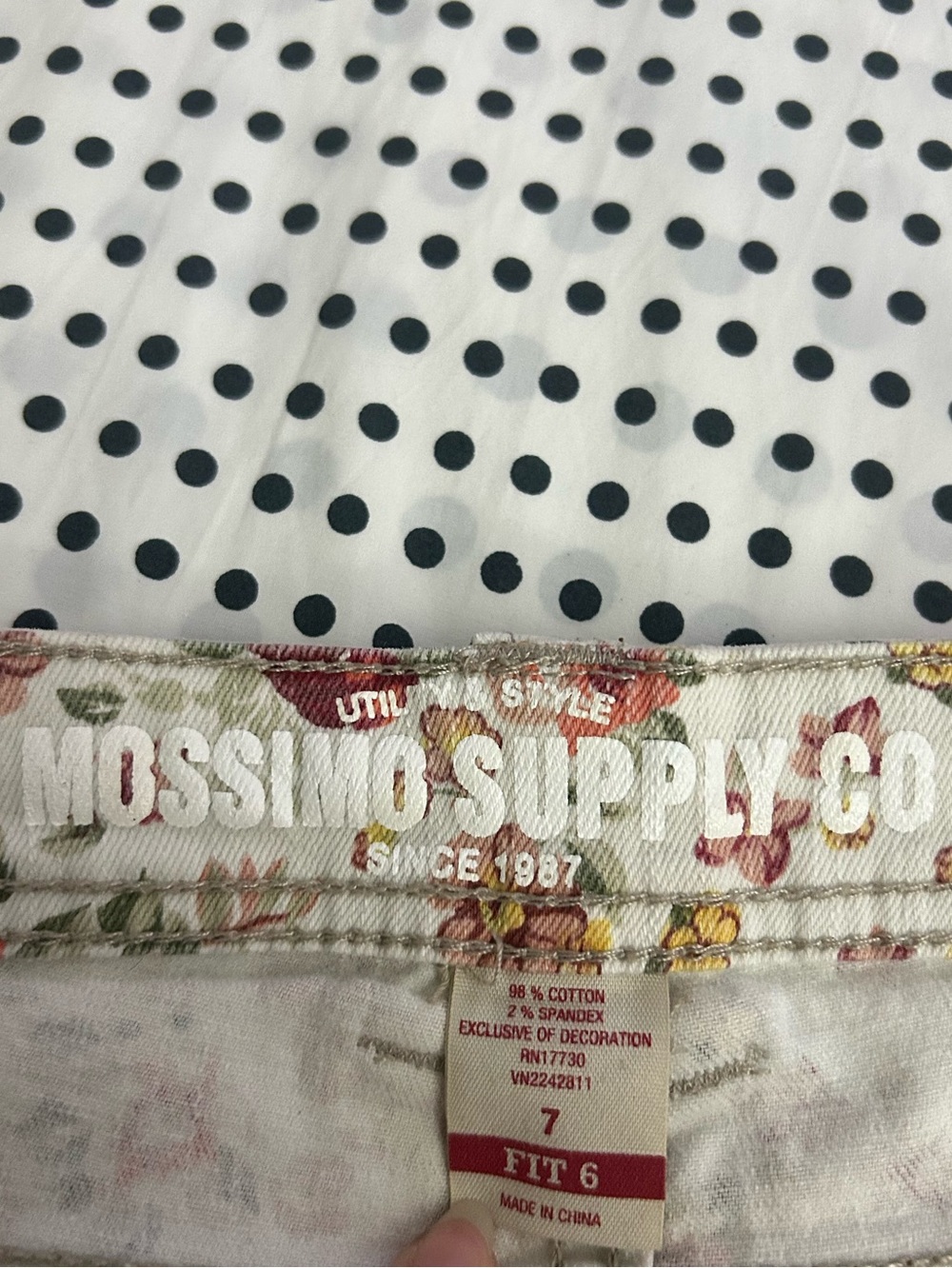 Vintage 2000s floral mini jean shorts - Picture 3 of 4